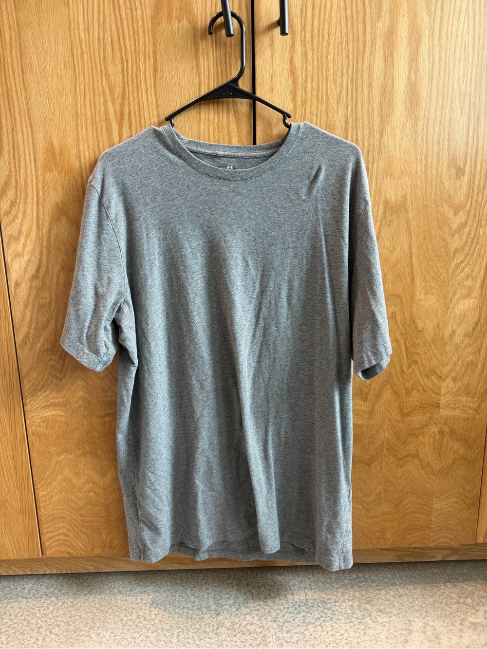 Under Armour Men's Short Sleeve Crewneck T-Shirt - Heather Gray